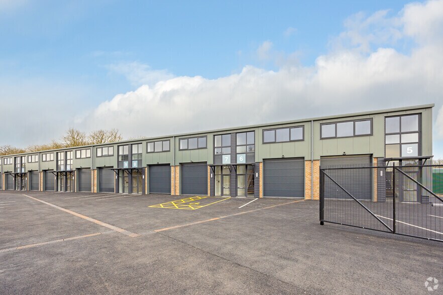 Boundary Ln, Lincoln à louer - Photo de l’immeuble – Image 3 sur 3