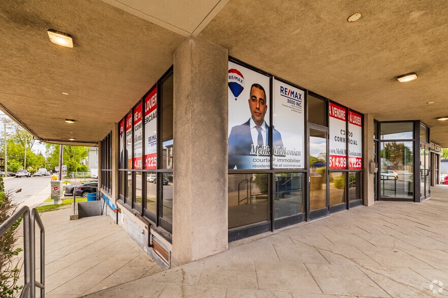 400 Boul Curé-Labelle, Laval, QC à vendre - Photo de l’immeuble – Image 2 sur 7