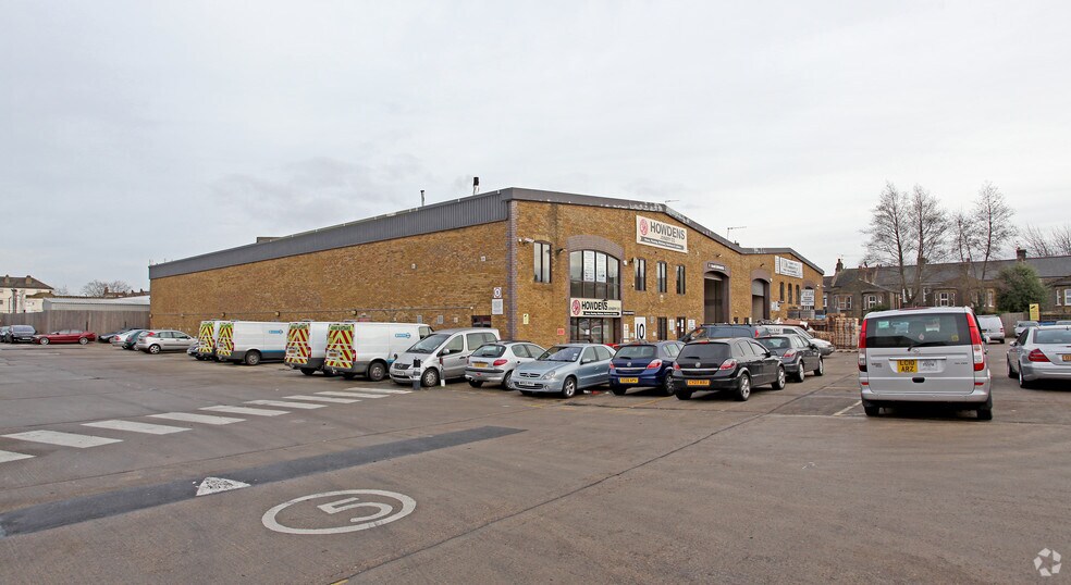 9 Lyham Rd, Londres à louer - Photo principale – Image 1 sur 2