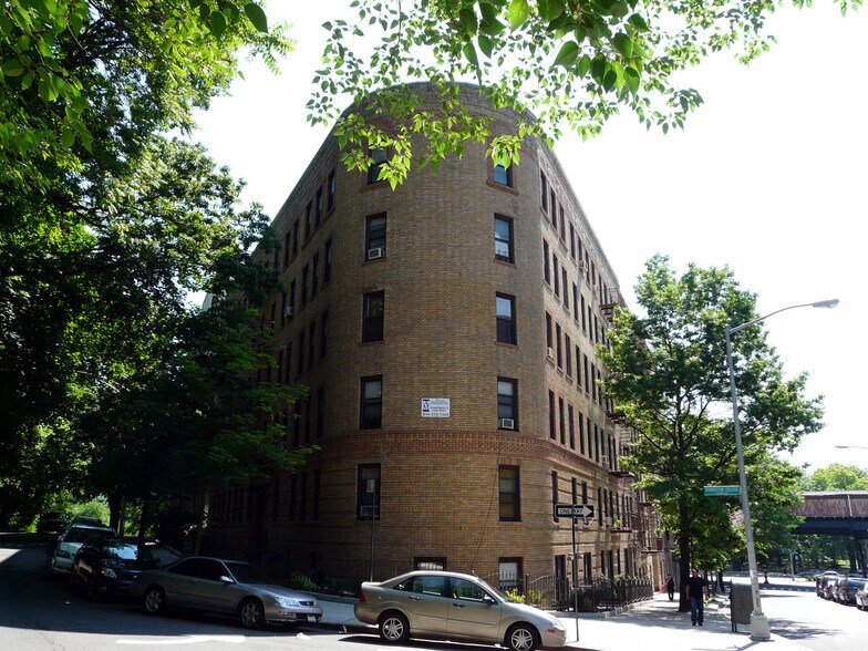 67 Multifamily Units near Fieldston portefeuille de 2 biens à vendre sur LoopNet.fr - Photo principale – Image 2 sur 2