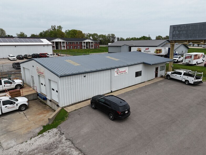 3409 Pear St, Saint Joseph, MO à vendre - Photo principale – Image 1 sur 7