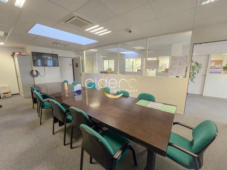 Bureau dans Clermont-Ferrand à louer Photo intérieure– Image 1 sur 11