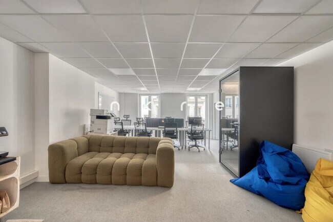 Plus de détails pour Bureau à louer