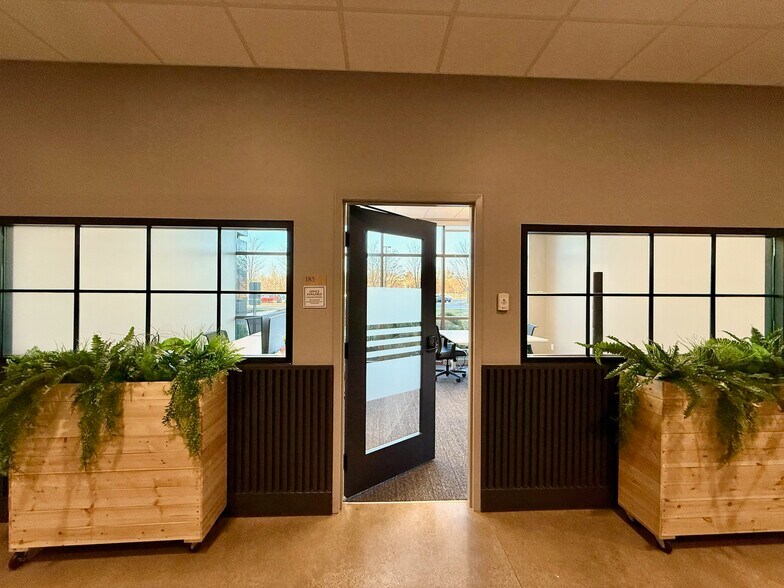 7775 Walton Pky, New Albany, OH à louer - Photo intérieure – Image 2 sur 11