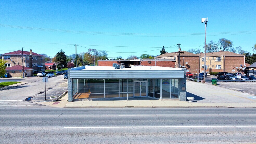 10220 Grand Ave, Franklin Park, IL à louer - Photo de l’immeuble – Image 1 sur 40