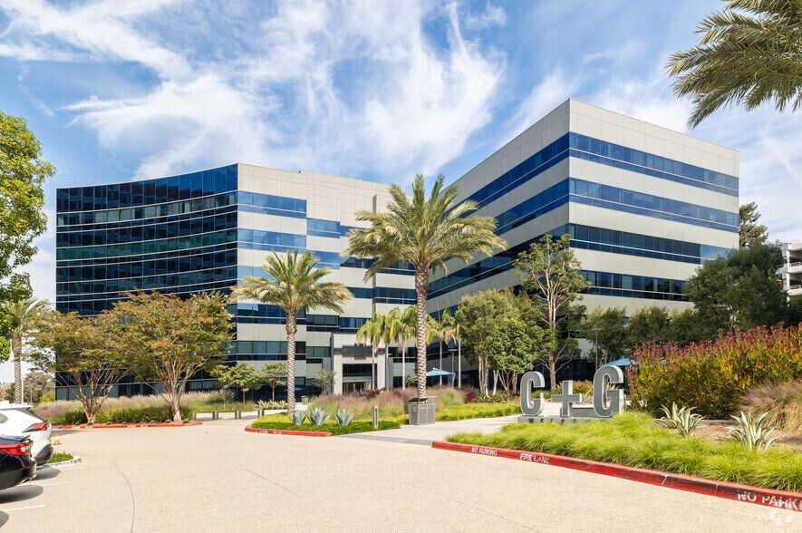 400 Continental Blvd, El Segundo, CA à louer - Photo de l’immeuble – Image 1 sur 18