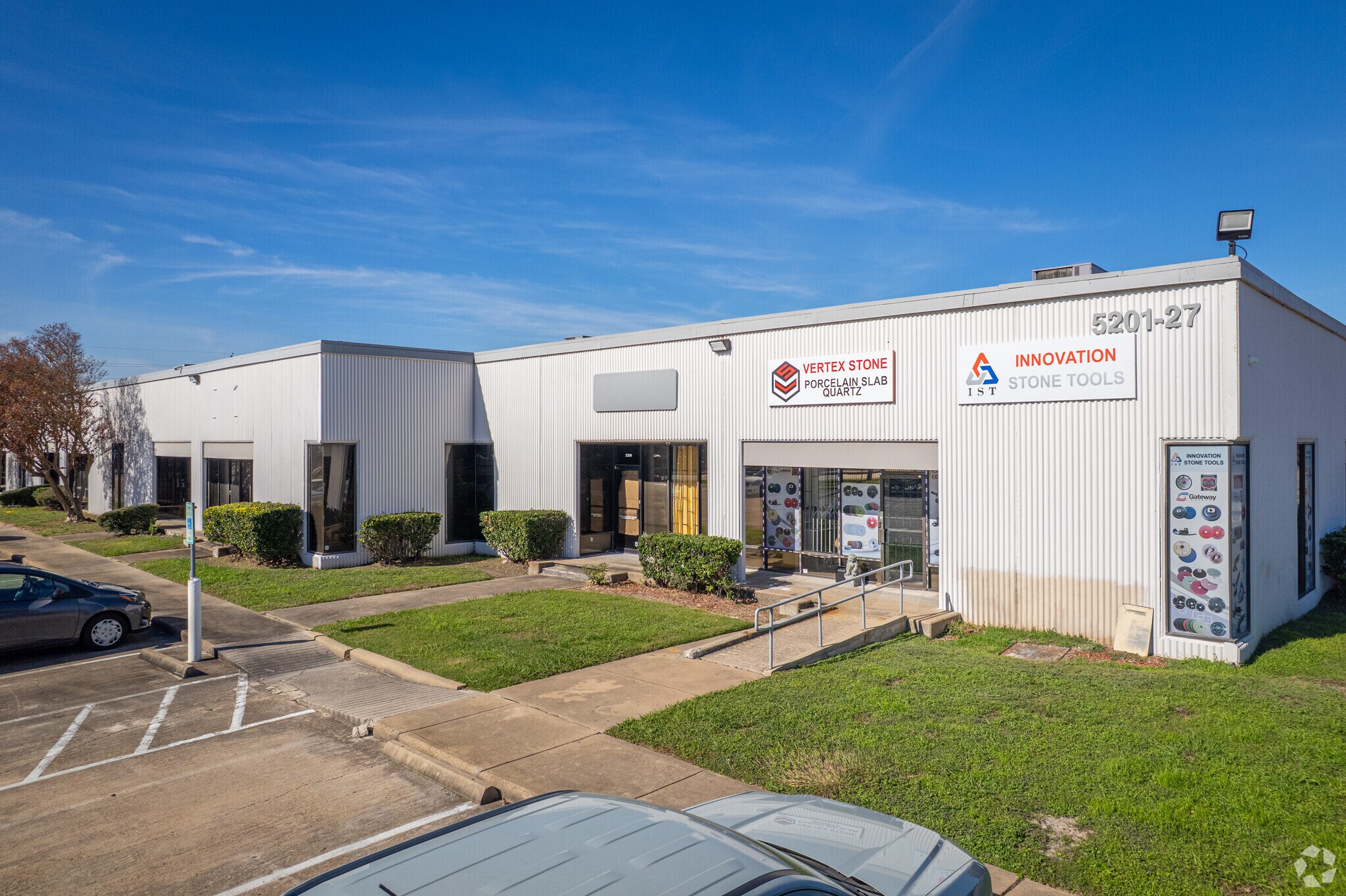 5201-5227 Langfield Rd, Houston, TX à louer Photo de l’immeuble– Image 1 sur 3