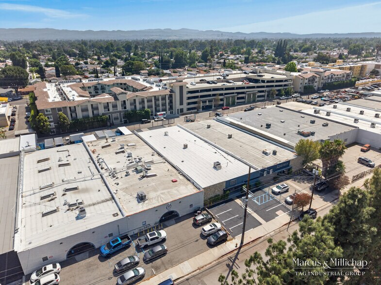 19340 Londelius St, Northridge, CA à vendre - Photo de l’immeuble – Image 3 sur 10