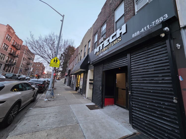 182 Bay Ridge Ave, Brooklyn, NY à louer - Photo de l’immeuble – Image 2 sur 7