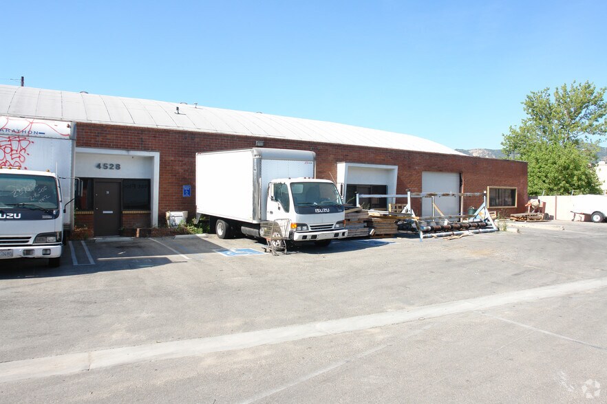 4528 Brazil St, Los Angeles, CA à louer - Photo de l’immeuble – Image 3 sur 4