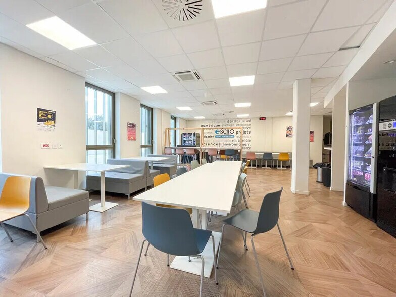 Bureau dans Aix-en-Provence à louer - Photo intérieure – Image 3 sur 14