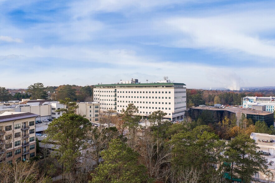 3200 Downwood Cir NW, Atlanta, GA à louer - Photo de l’immeuble – Image 2 sur 5