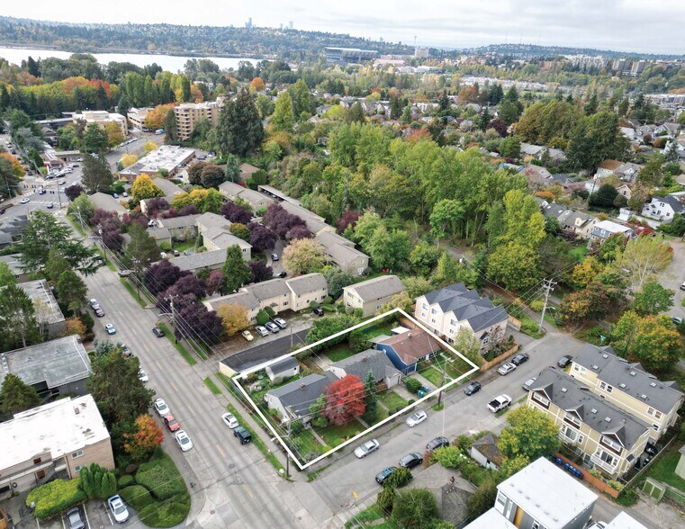 3907 NE 50th St, Seattle, WA à vendre - Photo principale – Image 2 sur 13
