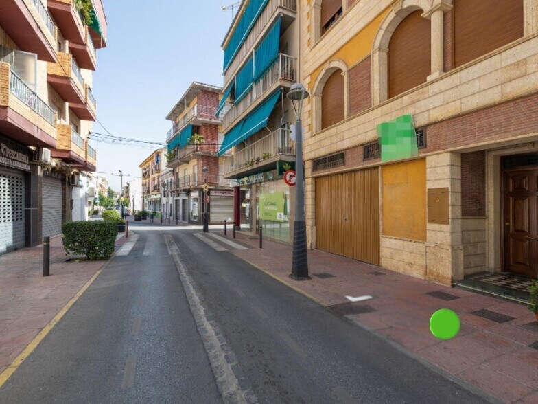 Local commercial dans Peligros, Granada à vendre - Photo de l’immeuble – Image 1 sur 30