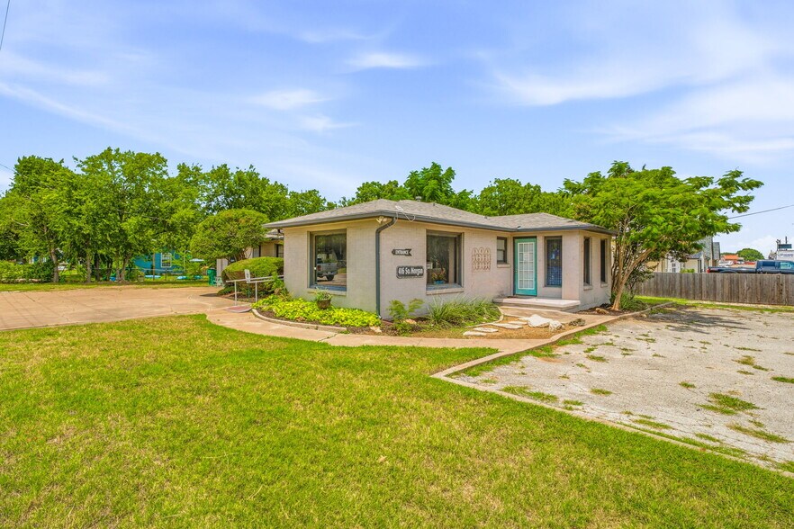416 S Morgan St, Granbury, TX à vendre - Photo de l’immeuble – Image 1 sur 30