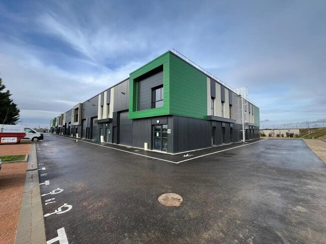 Plus de détails pour 67 Bis Rue Des Aubépines, Villette-d'Anthon - Local d’activités à vendre