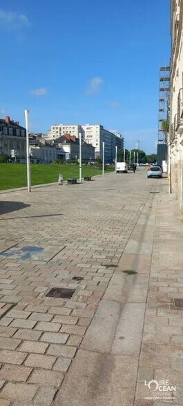 Local commercial dans Nantes à louer - Photo de l’immeuble – Image 2 sur 6