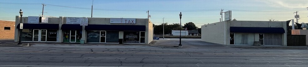 307-315 W Main St portefeuille de 3 biens à vendre sur LoopNet.fr - Photo de l’immeuble – Image 3 sur 5