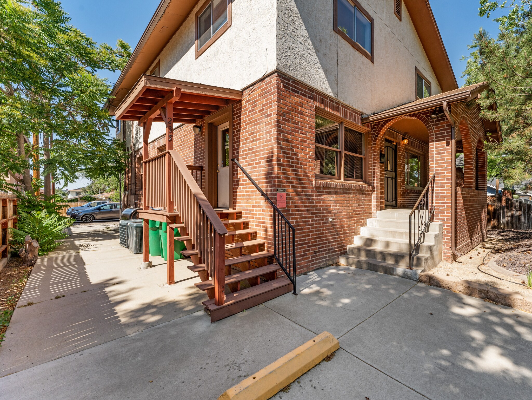 235 W Pueblo St, Reno, NV à vendre Photo de l’immeuble– Image 1 sur 45