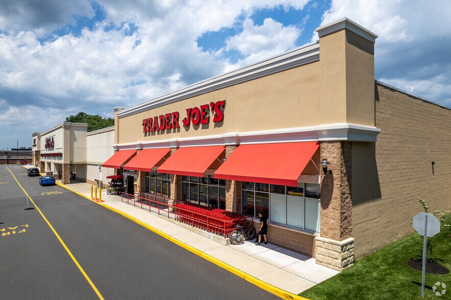 4345 Highway 9, Freehold, NJ à louer - Photo de l’immeuble – Image 2 sur 8