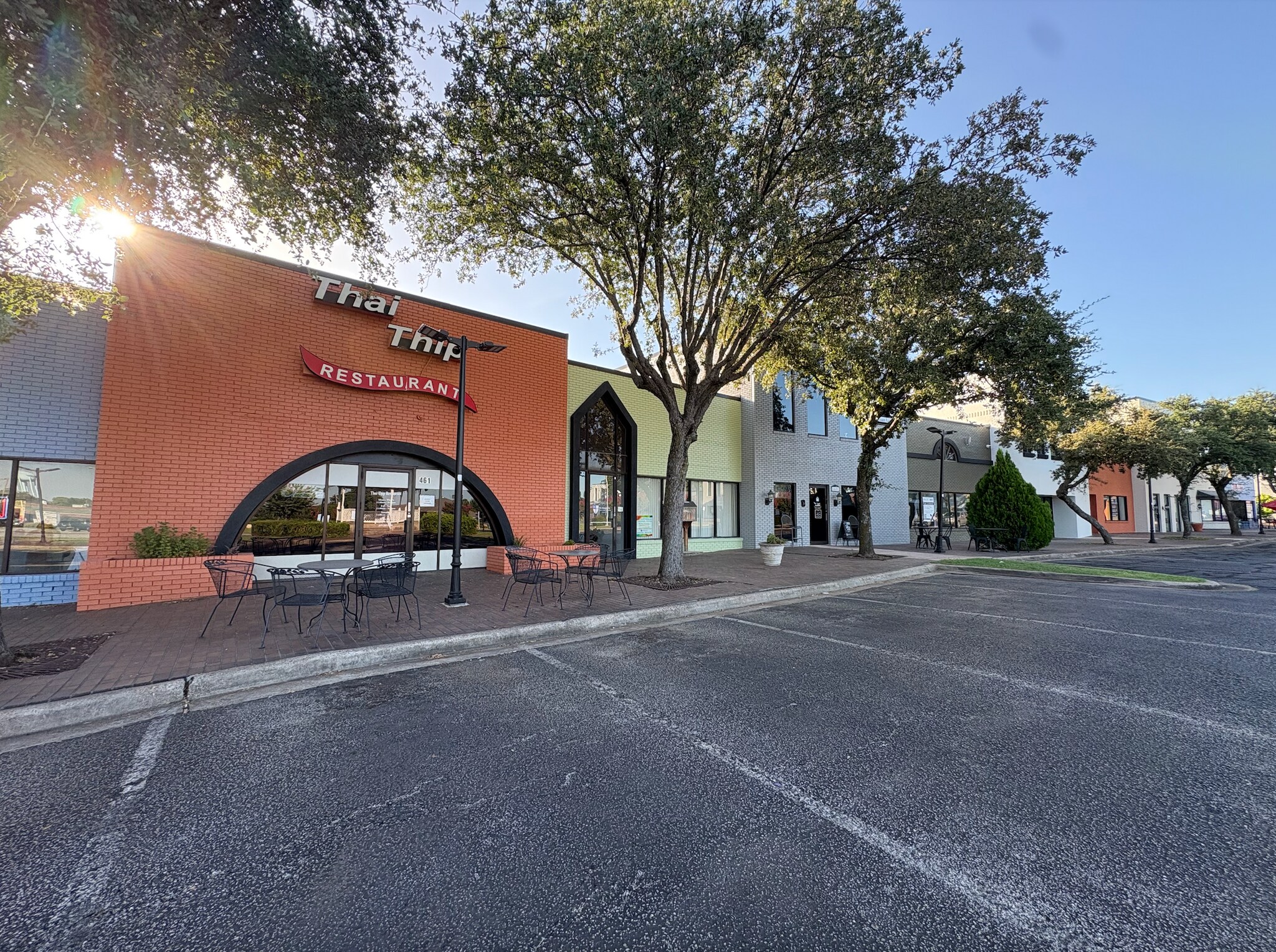 455-499 W Harwood Rd, Hurst, TX à louer Photo principale– Image 1 sur 22