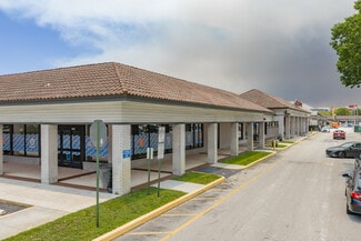 Plus de détails pour 18452-18538 NW 67th Ave, Miami Gardens, FL - Local commercial à louer