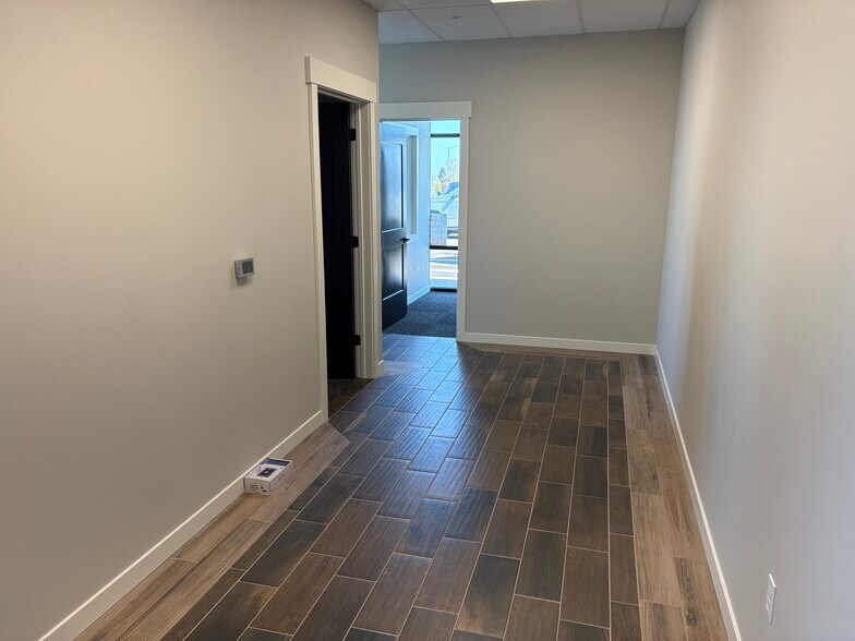 6509 W. Rio Grande, Kennewick, WA à louer - Photo de l’immeuble – Image 2 sur 10