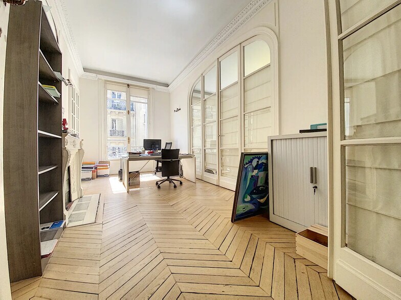 Bureau dans Paris à louer - Photo de l’immeuble – Image 3 sur 12