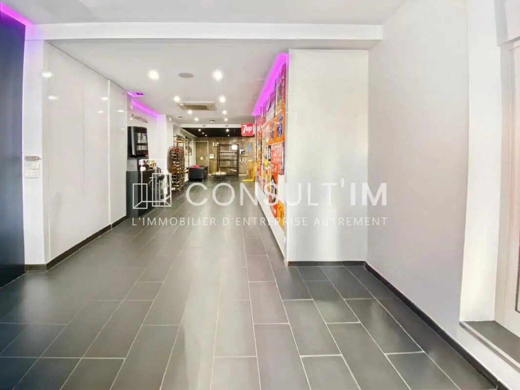 Bureau dans Puteaux à vendre Photo de l’immeuble– Image 1 sur 8