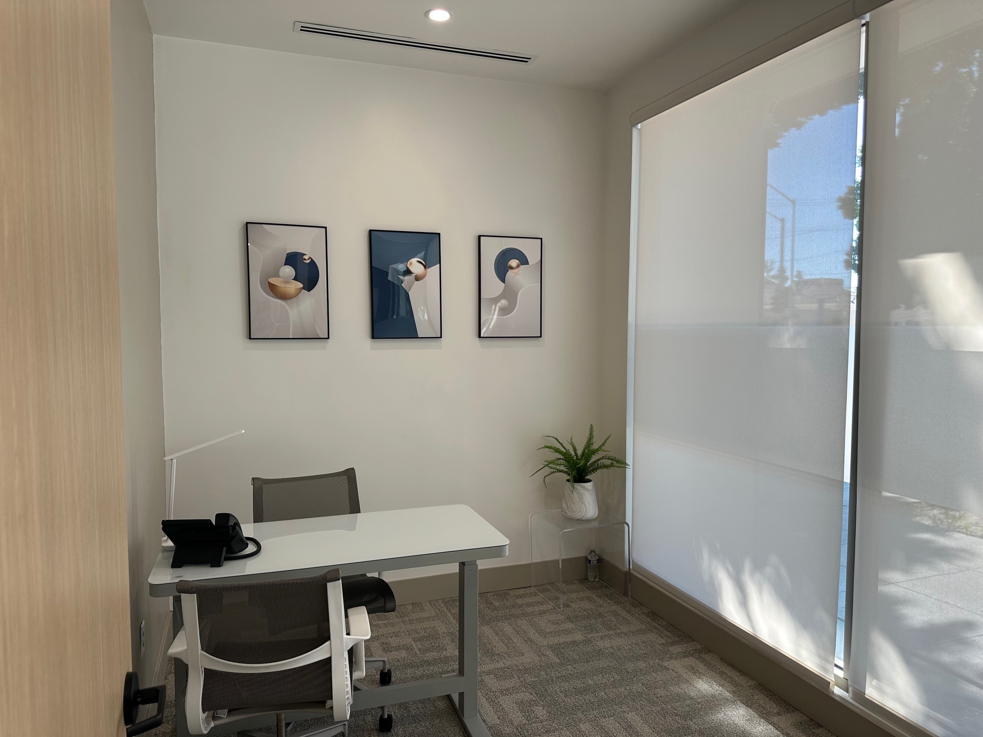 59 E Foothill Blvd, Arcadia, CA à louer Photo intérieure– Image 1 sur 1