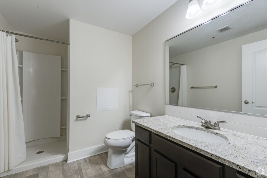 475 W Lovell St, Kalamazoo, MI à vendre - Photo intérieure – Image 2 sur 8