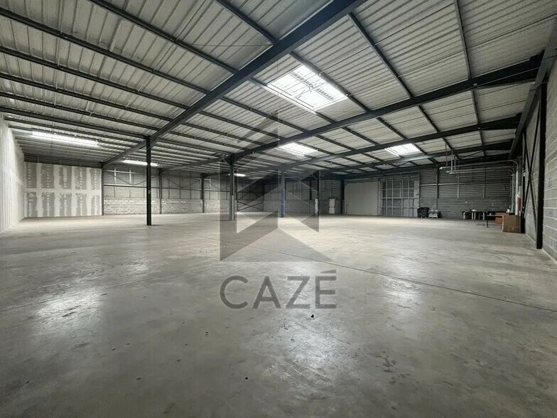 Local d’activités dans Le Haillan à louer - Photo intérieure – Image 2 sur 7