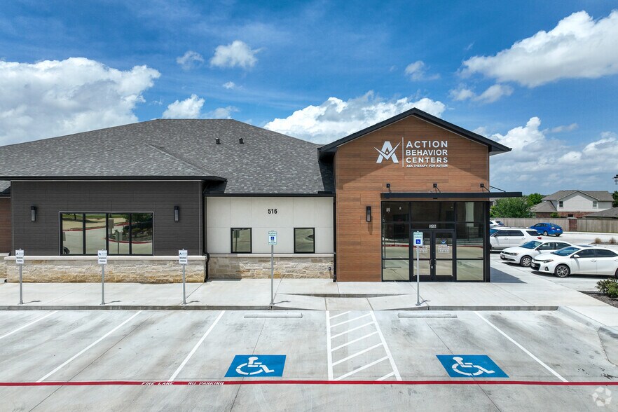 516 W Bonds Ranch Rd, Fort Worth, TX à vendre - Photo de l’immeuble – Image 2 sur 7