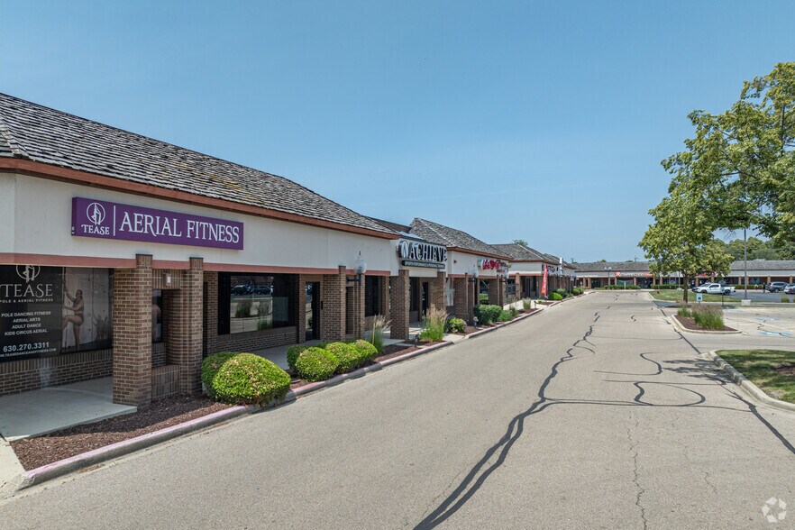 4006-4080 Fox Valley Center Dr, Aurora, IL à louer - Photo principale – Image 1 sur 1
