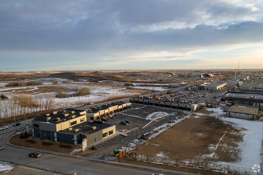 2 Royal Vista Link NW, Calgary, AB à louer - Aérien – Image 3 sur 3