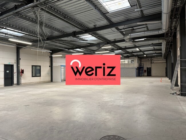 Plus de détails pour Local d'activités à louer