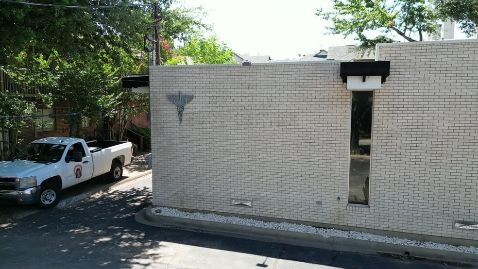 3300 Douglas Ave, Dallas, TX à louer - Vidéo sur l’annonce professionnelle – Image 2 sur 5