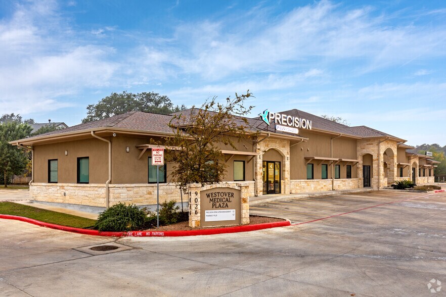 9026 Culebra Rd, San Antonio, TX à vendre - Photo principale – Image 1 sur 26