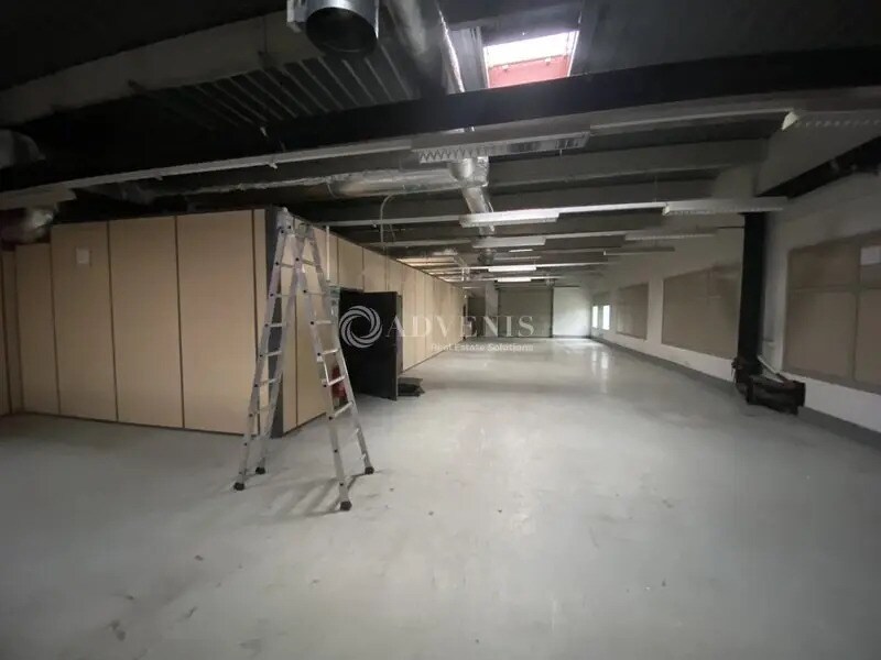 Industriel/Logistique dans Trappes à louer Photo de l’immeuble– Image 1 sur 6