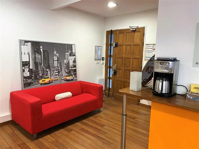 112B Rue Jean Jaurès, Puteaux à vendre - Photo de l’immeuble – Image 2 sur 8