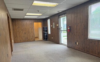 Plus de détails pour 32332-32354 Edward Ave, Madison Heights, MI - Bureau à louer