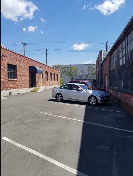 5041 Santa Fe Ave, Vernon, CA à louer - Photo intérieure – Image 3 sur 5