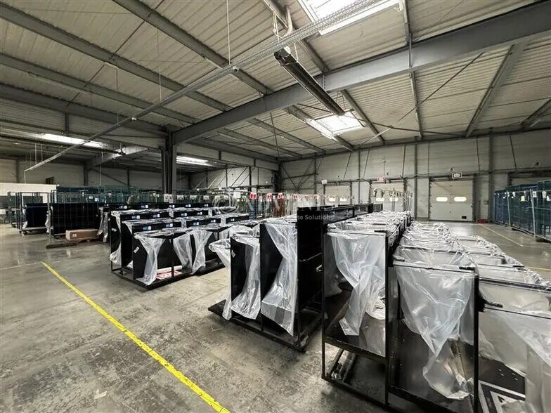 Local d’activités dans Brie-Comte-Robert à louer - Photo intérieure – Image 3 sur 9