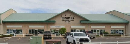 2340 Pegasus Way NE, Calgary, AB à louer Photo de l’immeuble– Image 1 sur 14