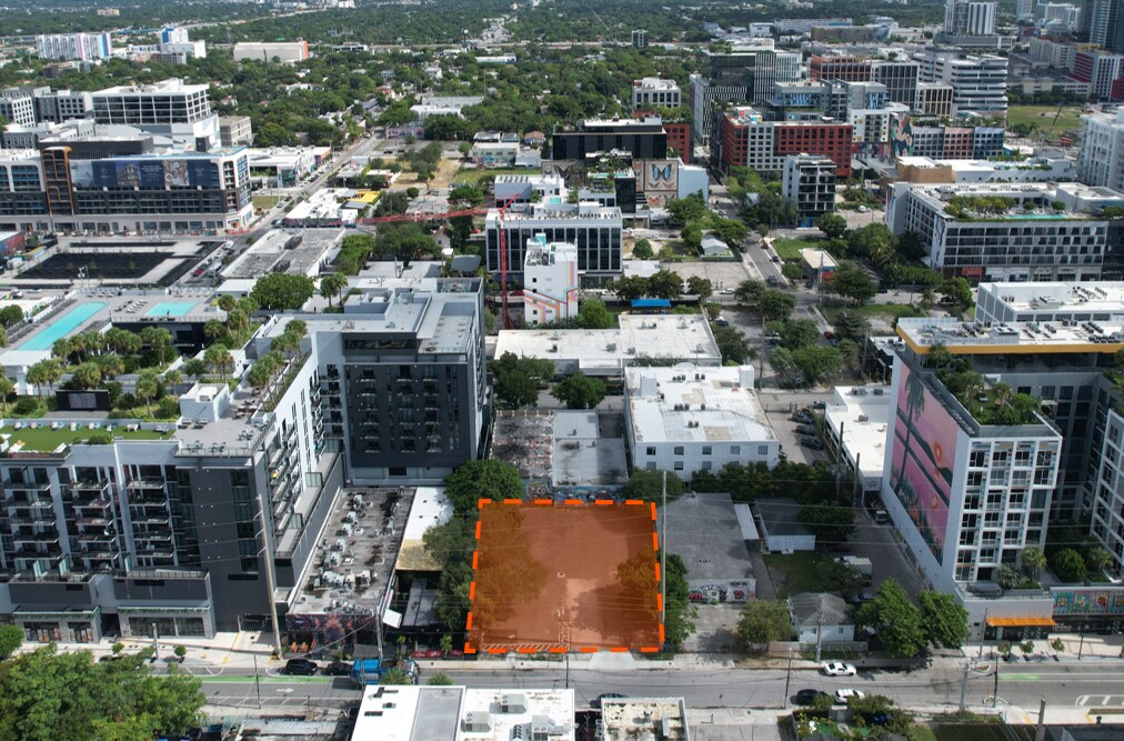 127-135 NW 24th st, Miami, FL à vendre Photo principale– Image 1 sur 7