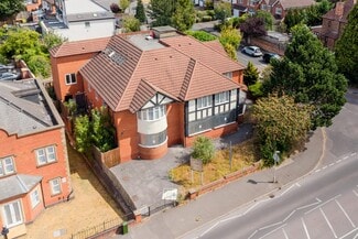 Plus de détails pour 251 Warwick Rd, Solihull - Santé à vendre