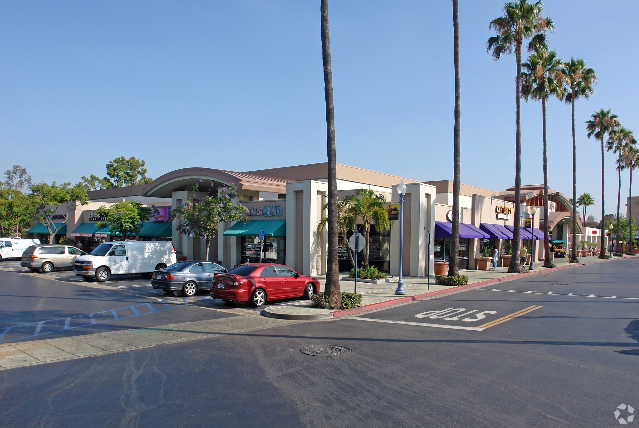 940-1092 University Ave, San Diego, CA à louer Photo principale– Image 1 sur 15