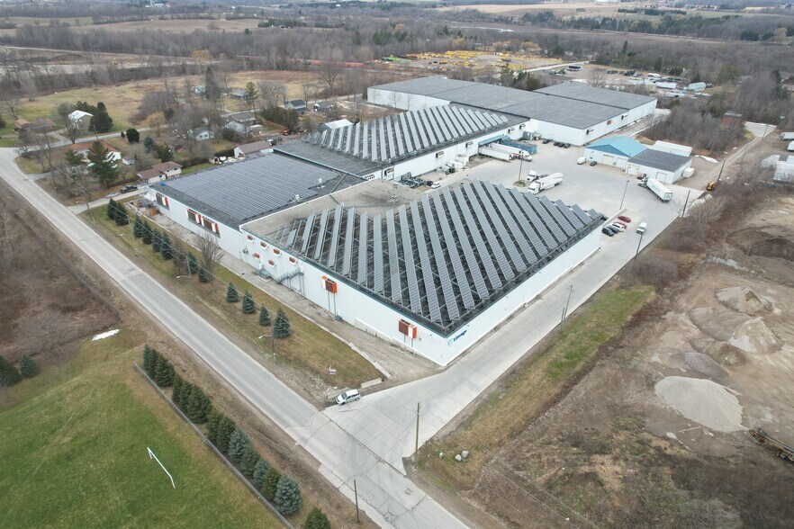 450 Thomas St, Ingersoll, ON à louer - Photo de l’immeuble – Image 2 sur 4