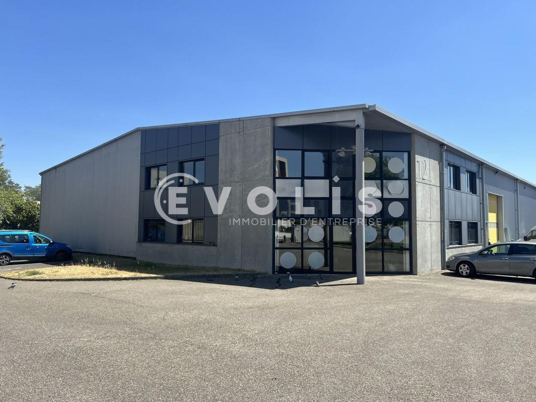 12 Rue Fulgencio Gimenez, Vaulx-en-Velin à louer Photo de l’immeuble– Image 1 sur 40