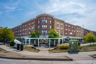 Plus de détails pour 221 E State St, West Lafayette, IN - Local commercial à louer